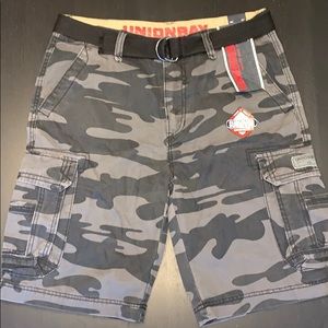 NWT - Men’s Black and Grey Camo Cargo Shorts - 34